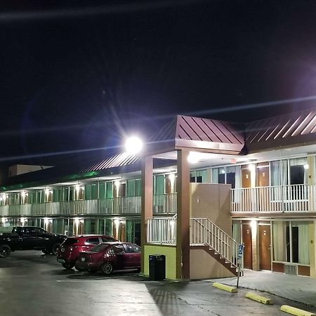 Days Inn & Suites By Wyndham Charleston Airport West Βόρειο Τσάρλεστον Εξωτερικό φωτογραφία
