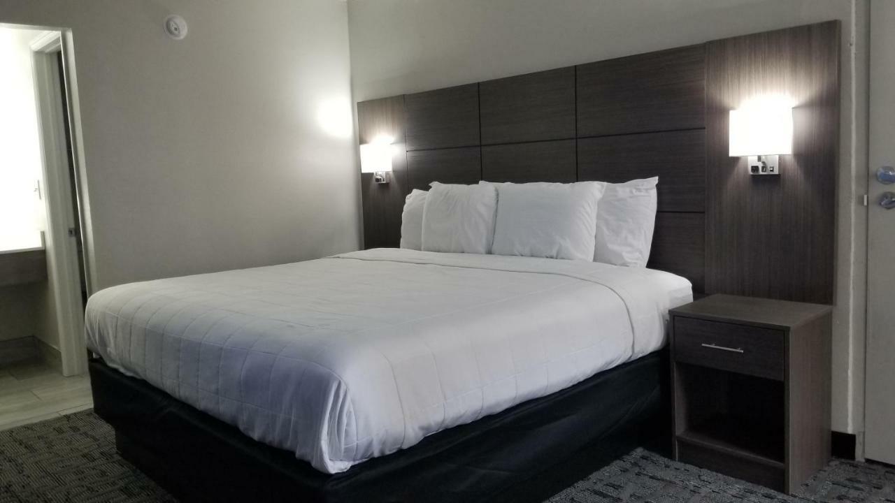 Days Inn & Suites By Wyndham Charleston Airport West Βόρειο Τσάρλεστον Εξωτερικό φωτογραφία